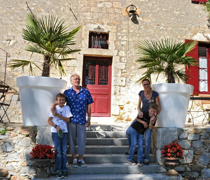 Gites Du Domaine Des Dames Vallon-Pont-dʼArc 외부 사진